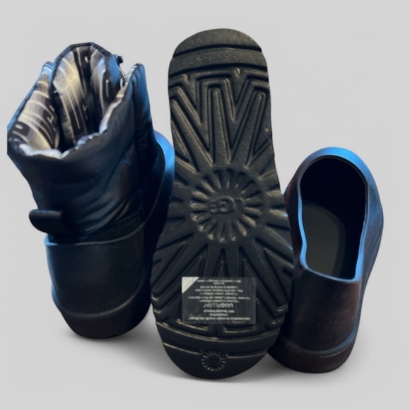 UGG Classic Maxi Toggle Boots, NEW - Picture 6 of 7